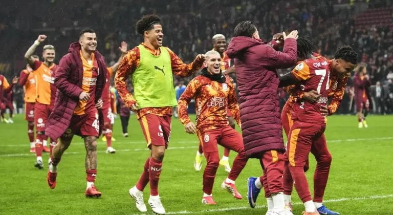 Yazarlardan Galatasaray yorumları! Bu nedir böyle?