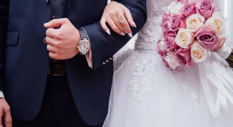Yeni evlenecek gençlere müjde! Ücretsiz düğün salonu, nikah ve çeyiz yardımı...
