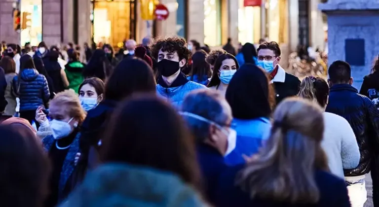 Yeni salgın geliyor! 7 kez mutasyona uğradı, hızla bulaşıyor