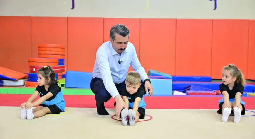 Yıldırım Belediyesi’nden çocuklara 16 branşta kış sporu
