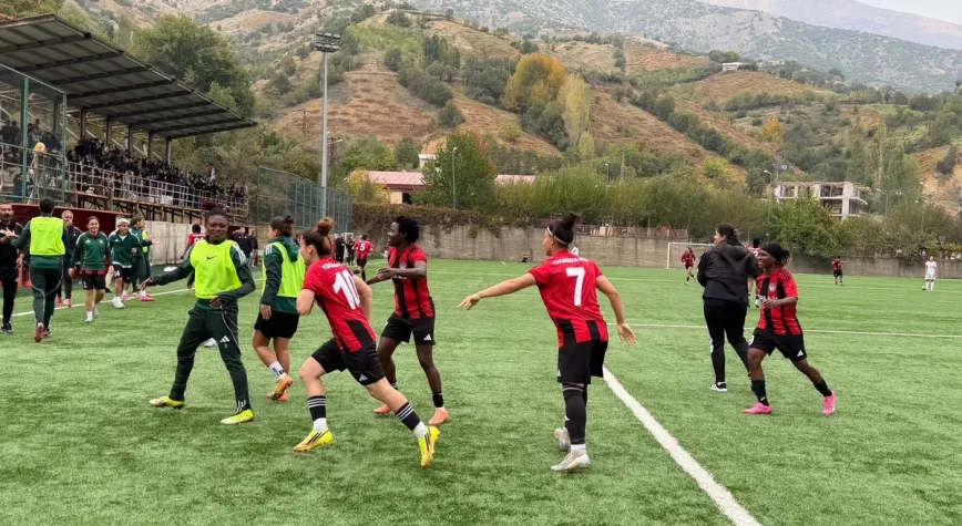 Galatasaray, Kadınlar Futbol Süper Ligi'nde Yüksekova Spor'a 1-1 Berabere Kaldı