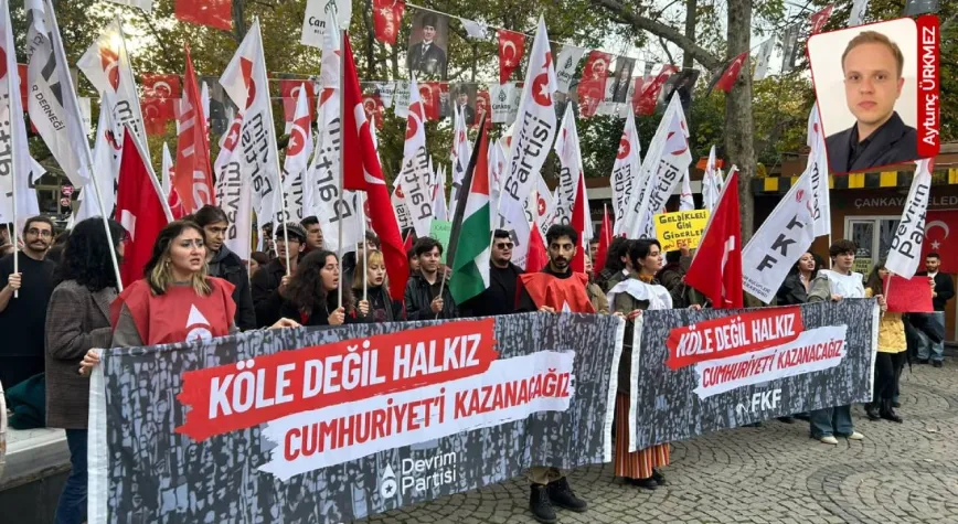 Devrim Partisi, 'Köle değil halkız, cumhuriyeti kazanacağız' sloganı ile yürüdü