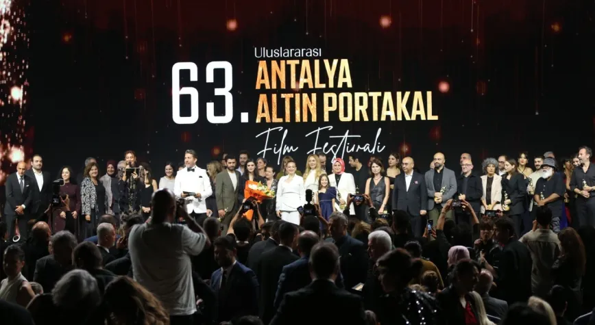 Altın Portakal'da ödüller sahiplerini buldu: En iyi film "Taş ve Tüy"