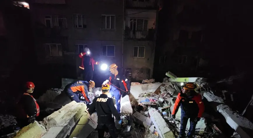 Zonguldak’ta bina çökmesi: Enkaz altındaki vatandaşın cansız bedenine ulaşıldı
