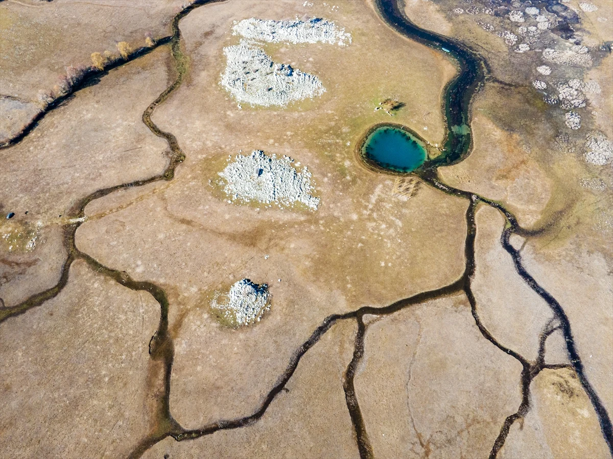 Beyşehir Gölü'nde kuraklık artıyor