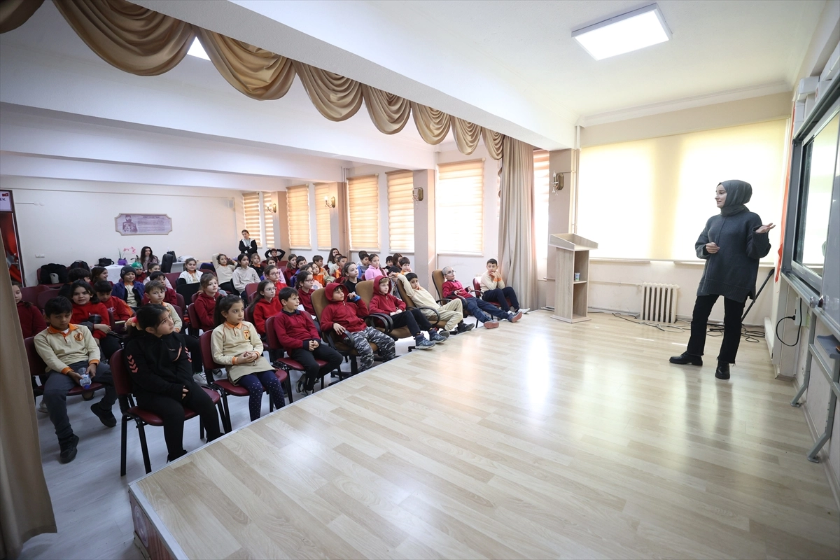 Kırklareli'nde öğrenciler, obeziteye karşı spor yapıyor